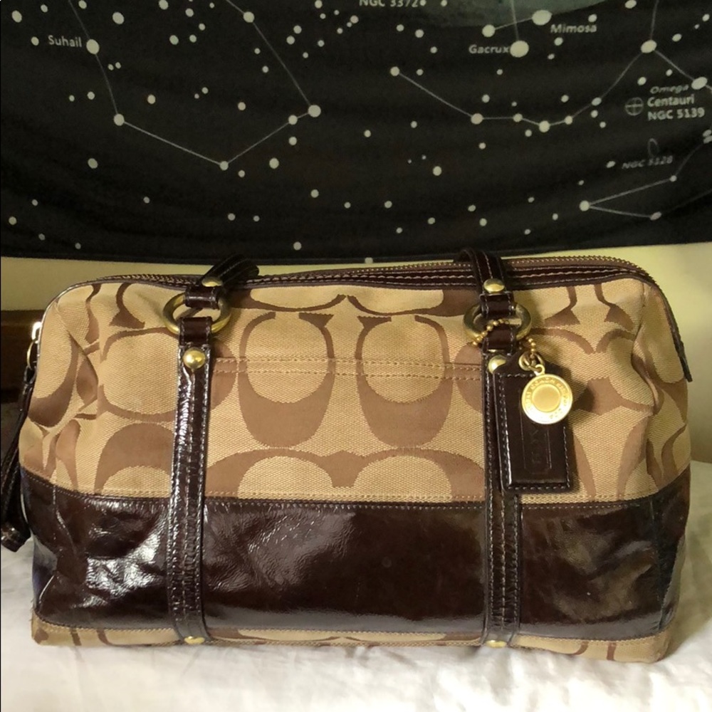 2008 Coach monogram handbag, excellent condition!